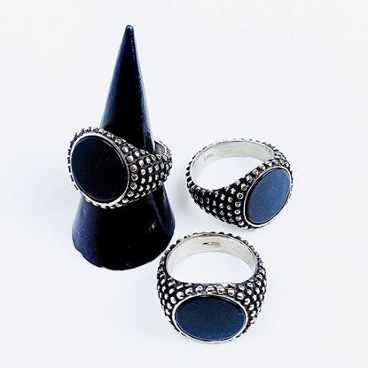 Immagine di Anello puntinato cerchio nero in acciaio